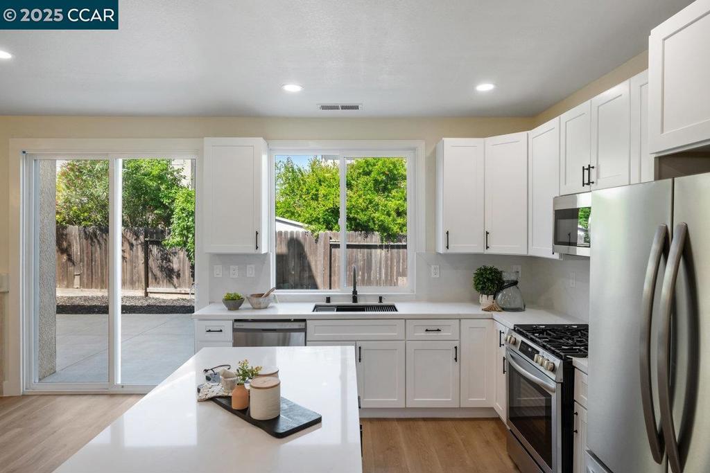 TRACY PARK - Residential