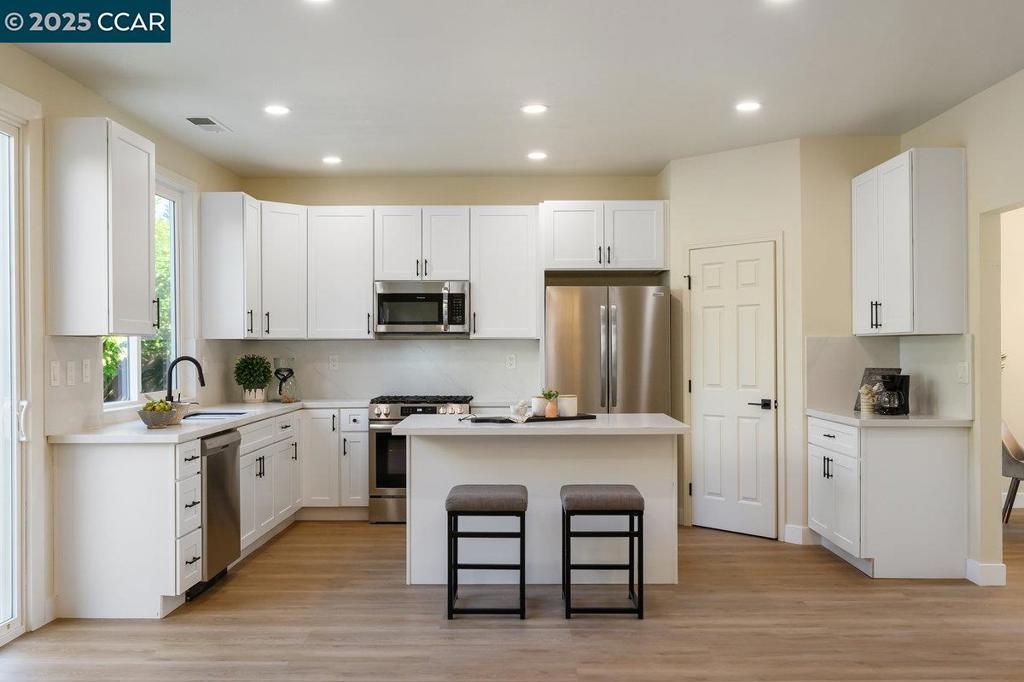 TRACY PARK - Residential