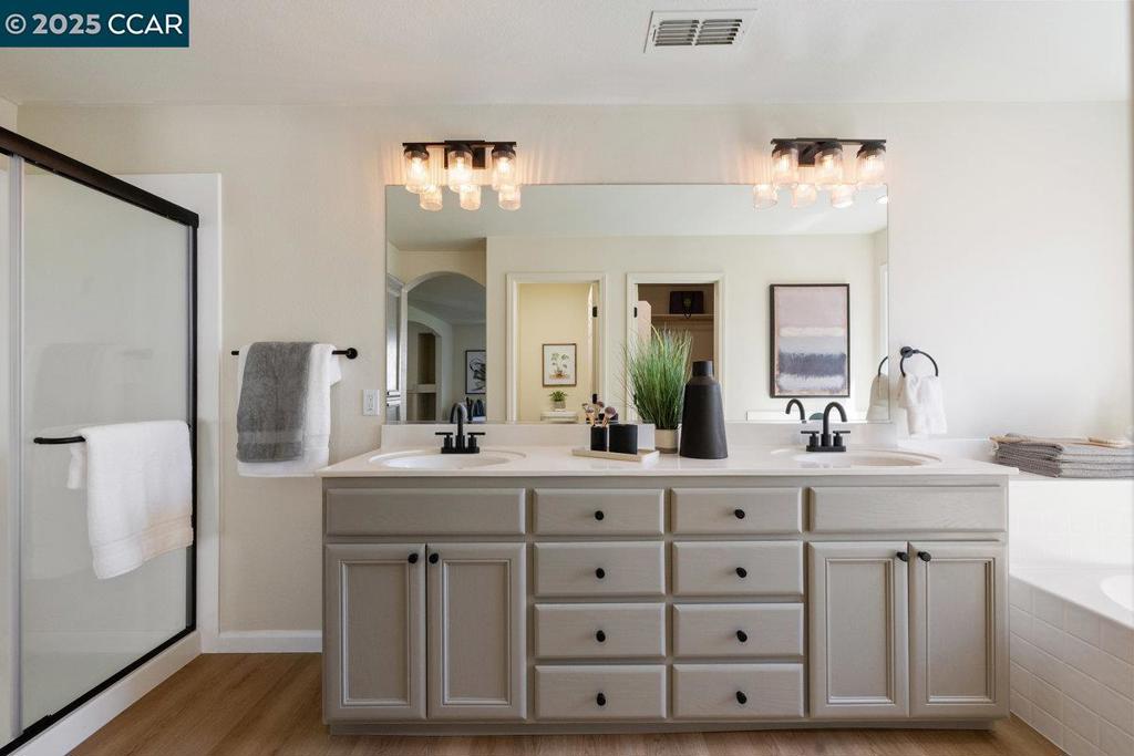 TRACY PARK - Residential