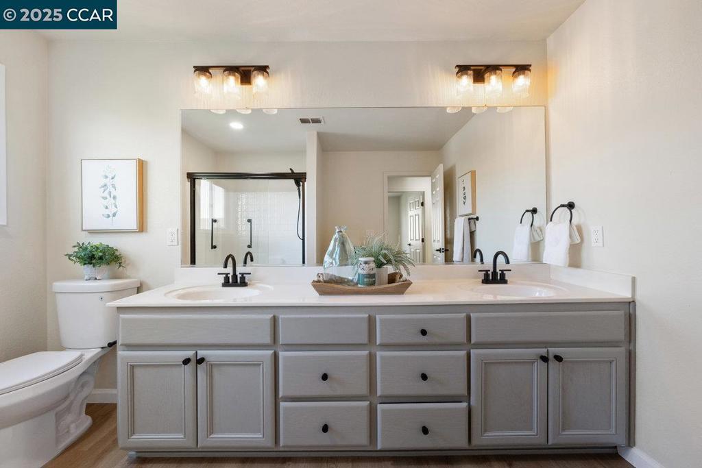 TRACY PARK - Residential