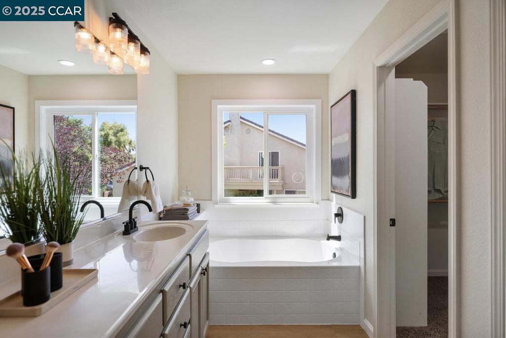 TRACY PARK - Residential