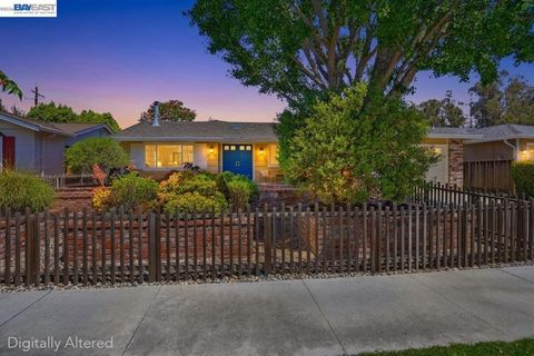 Photo of 1109 Lynhurst Way WAY, San Jose, CA 95118 (MLS # 41137253)