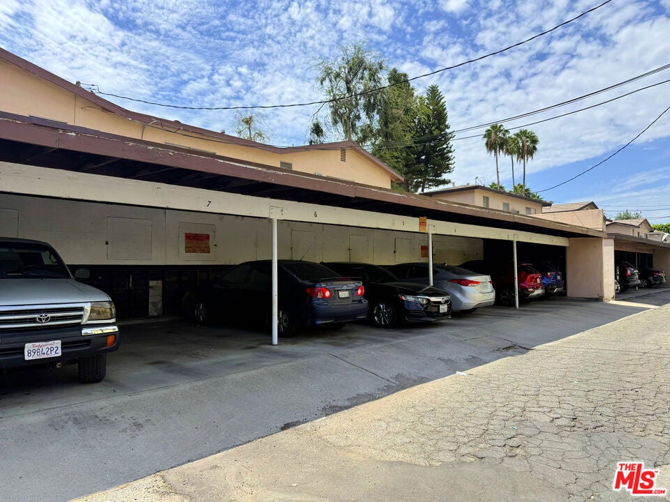 19419 Victory Boulevard
