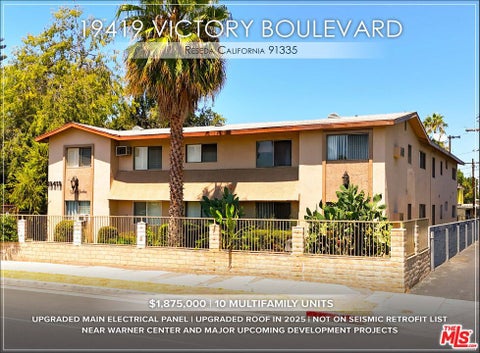 Photo of 19419 Victory Boulevard, Reseda, CA 91335 (MLS # 26991759)