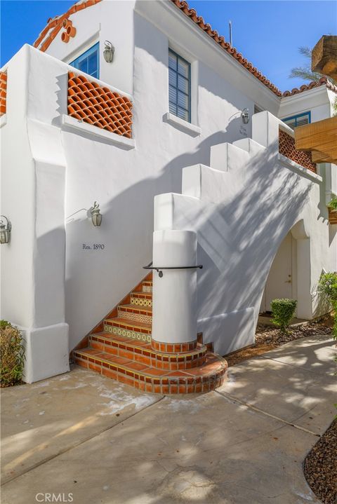 Photo of 77164 Vista Flora, La Quinta, CA 92253 (MLS # SR26007524)