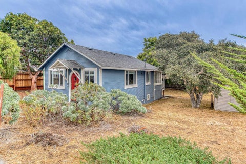 Photo of 944 Sonoma Avenue, Seaside, CA 93955 (MLS # ML82064939)