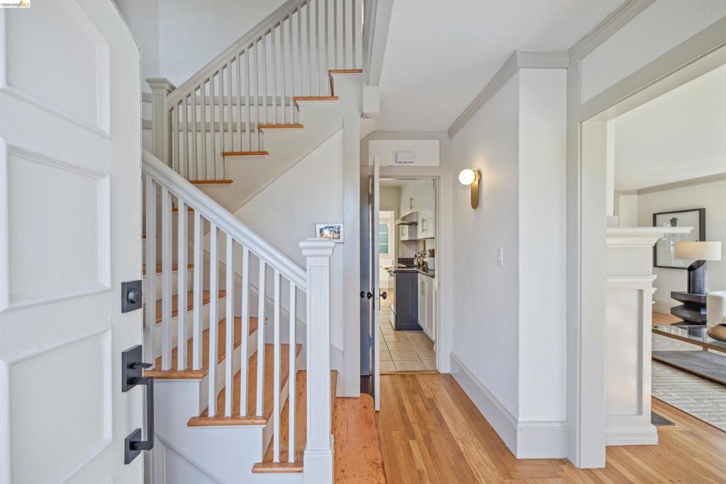 2935 Florence