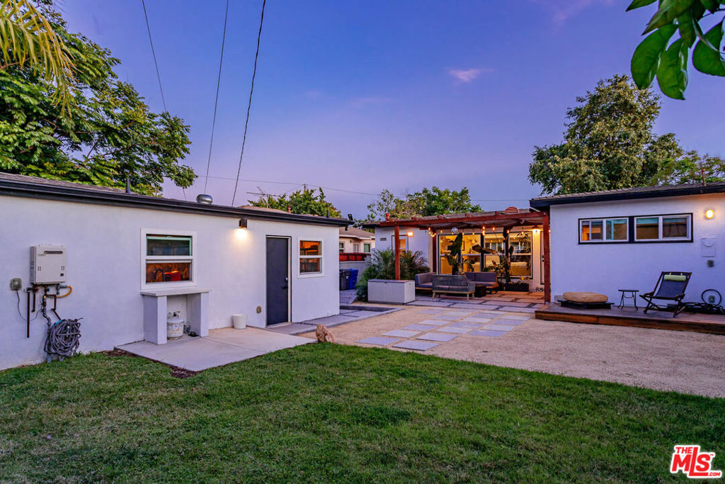 5541 E Mezzanine Way