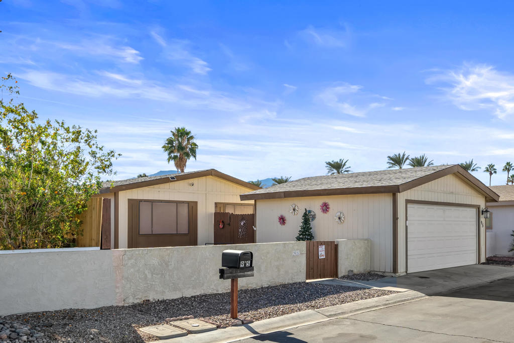 Desert Grove - Residential