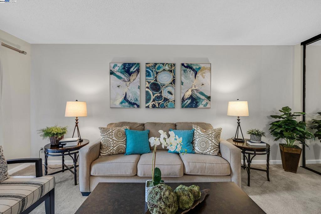 420 N Civic Dr 101