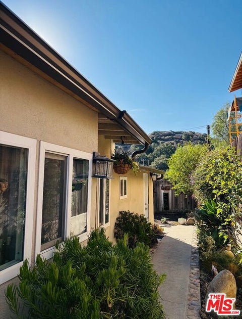 Photo of 6020 Peppertree Lane, Simi Valley, CA 93063 (MLS # 26993361)