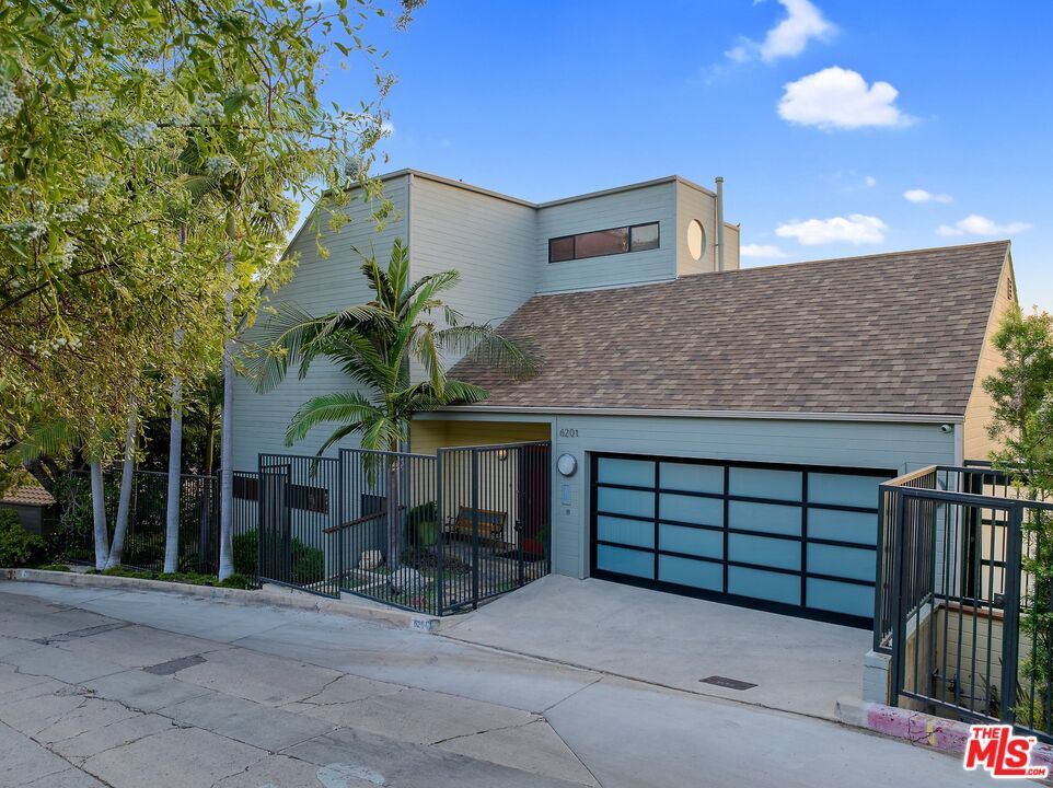 6201 Quebec Drive