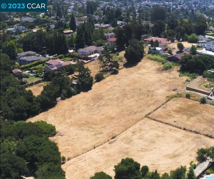 PARSONS ESTATES - Land