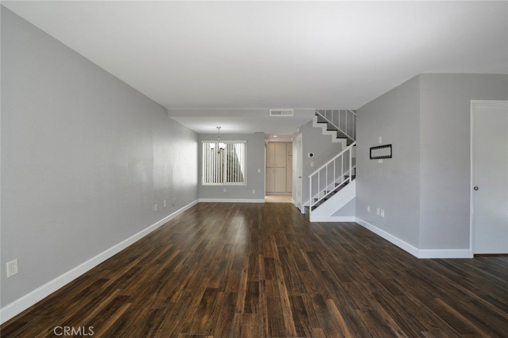 21901 Dupont Street 19