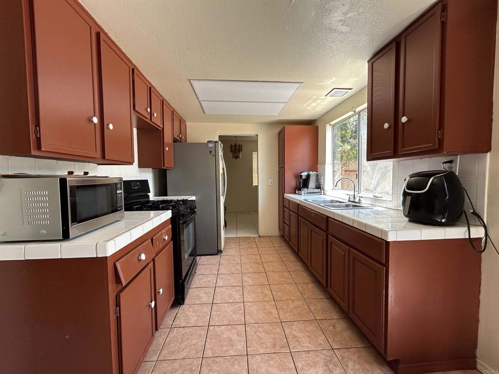 3010 Parkside Place