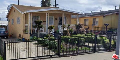 Photo of 7208 9th Avenue, Los Angeles, CA 90043 (MLS # 26834683)