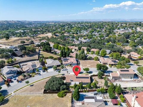 Tiny photo for 676 Red Cloud RD, Paso Robles, CA 93446 (MLS # NS26124981)