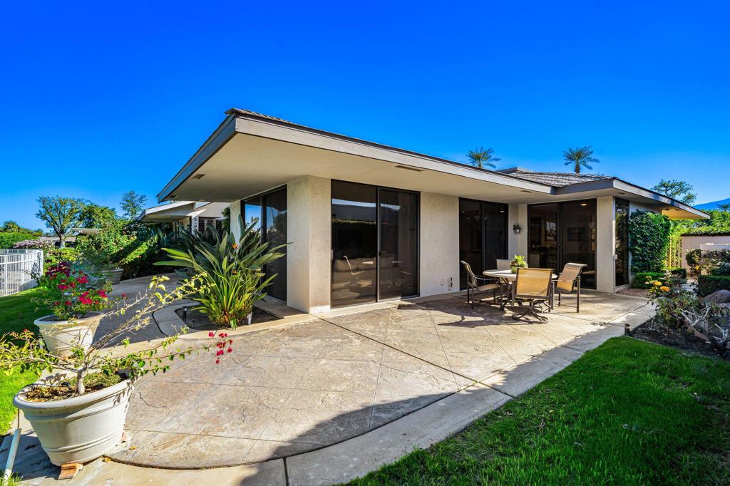 The Springs C.C. - Residential