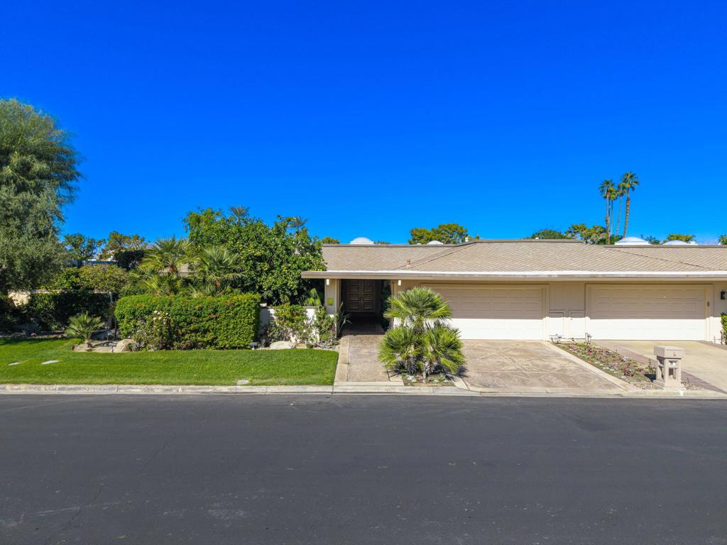 The Springs C.C. - Residential