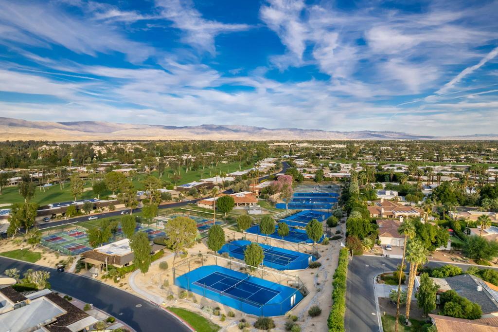 The Springs C.C. - Residential