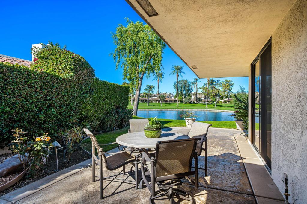 The Springs C.C. - Residential