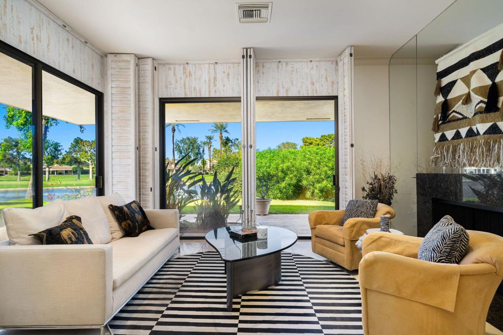 The Springs C.C. - Residential