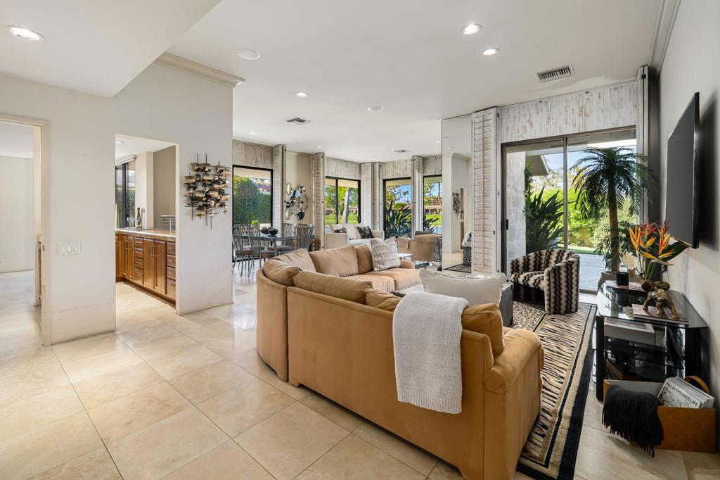 The Springs C.C. - Residential