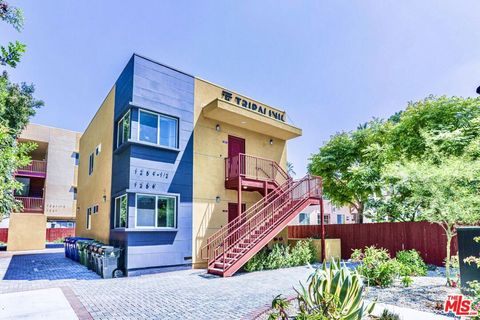 Photo of 1259 W 36th Place, Los Angeles, CA 90007 (MLS # 25600047)