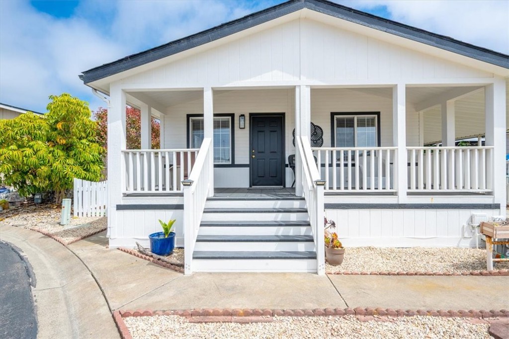 765 Mesa View Drive 216