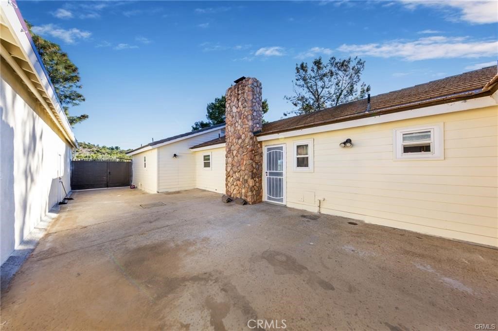 6401 Hubbard