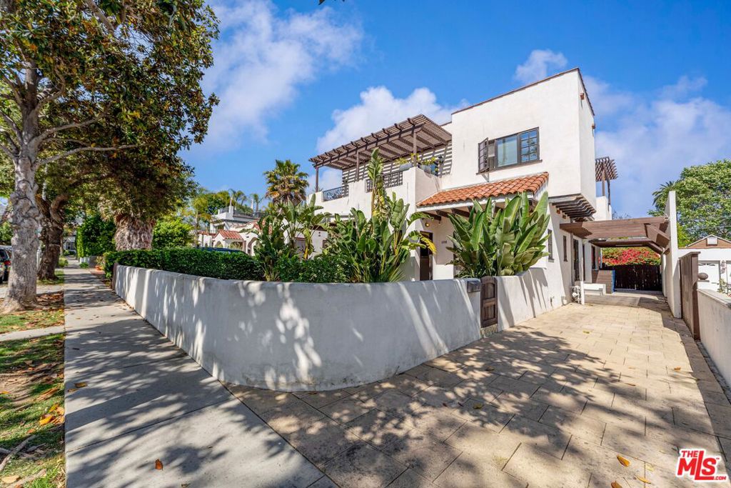 1208 Poinsettia Drive
