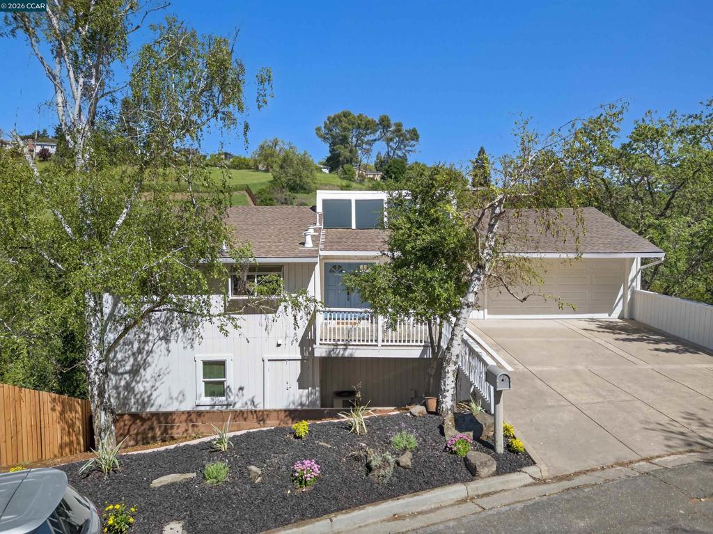3424 Woodview Dr Dr