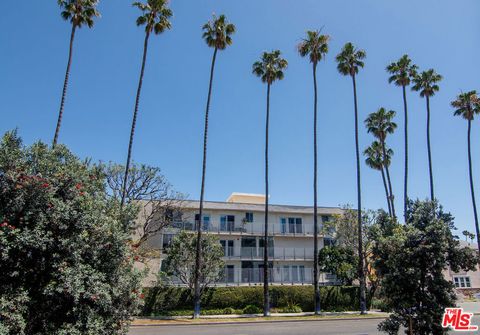 Photo of 843 4th Street #103, Santa Monica, CA 90403 (MLS # 26800363)