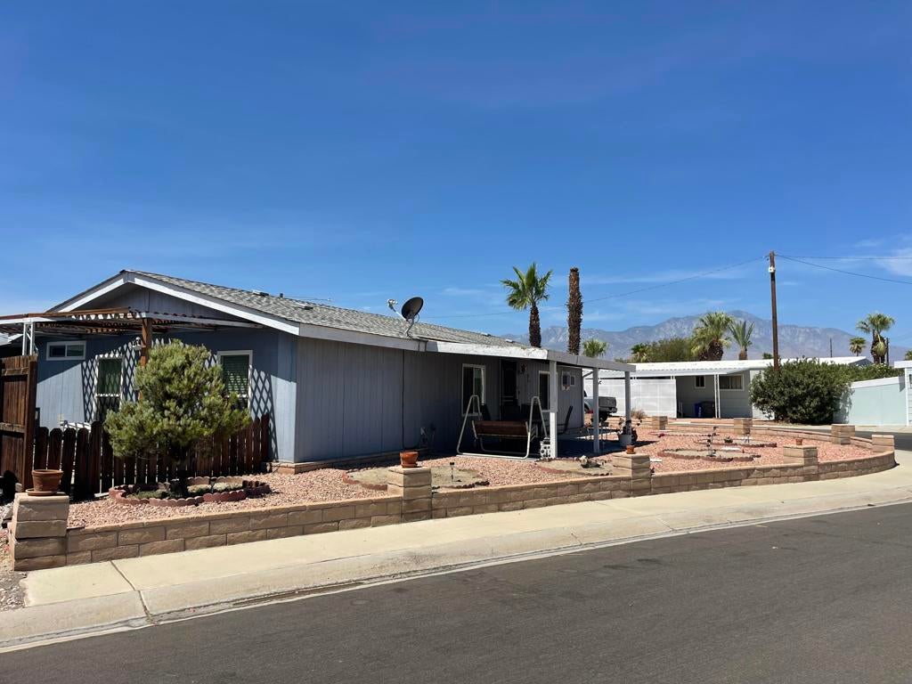 73295 Quivera Street