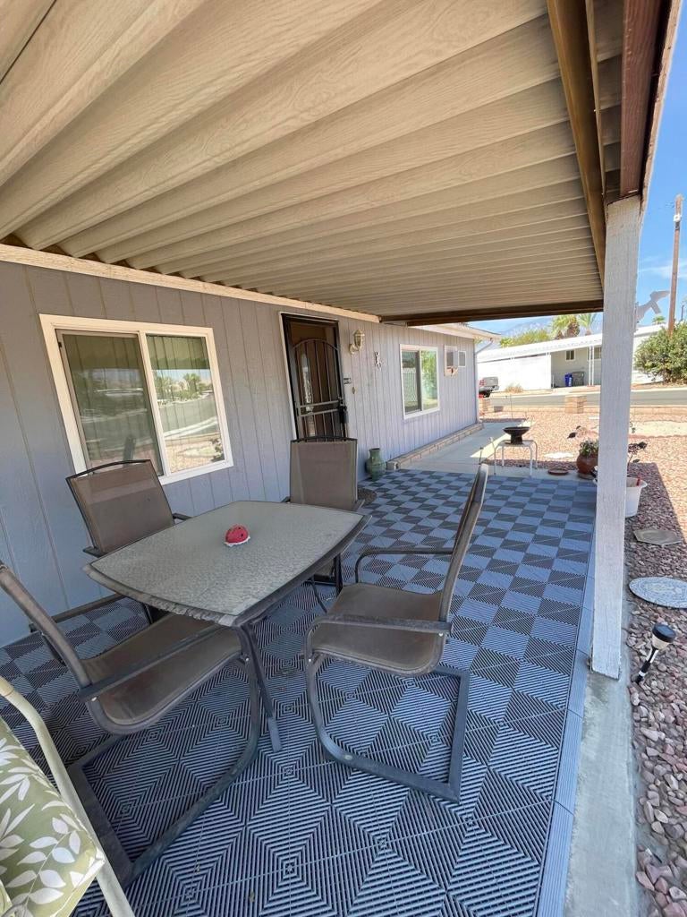73295 Quivera Street