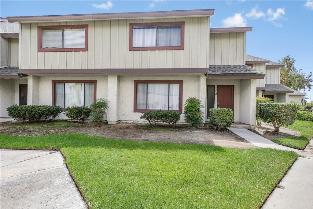1401 W Cerritos 64
