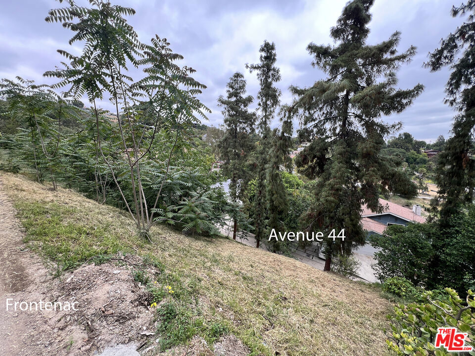 0 W Avenue 44