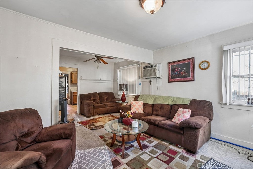 3309 W Florence