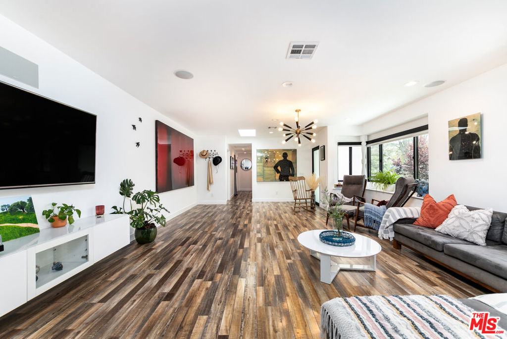 1865 El Monte Drive