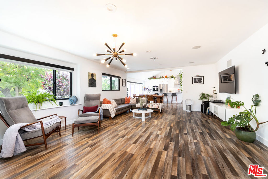 1865 El Monte Drive