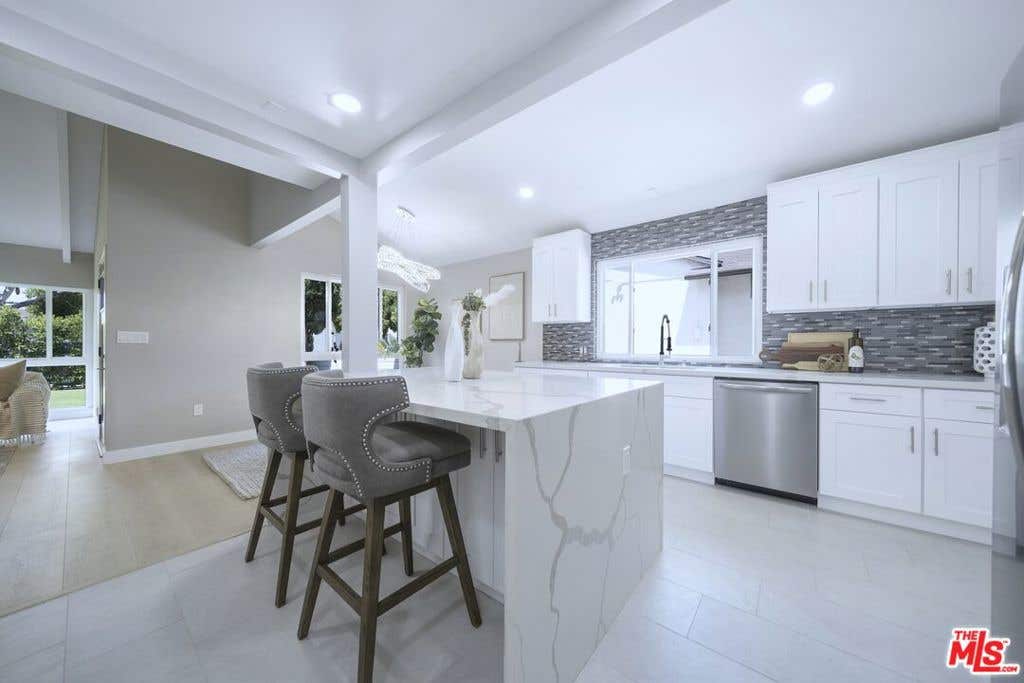 Photo of 5628 Cleon Avenue, North Hollywood, CA 91601 (MLS # 26806535)