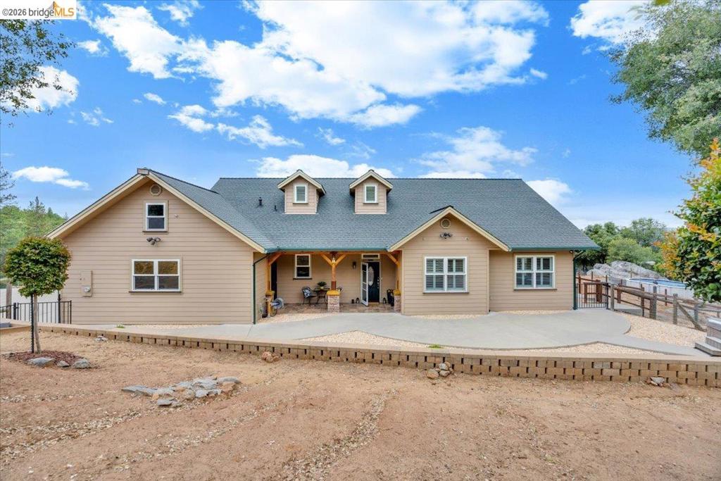 18180 Robin Ridge