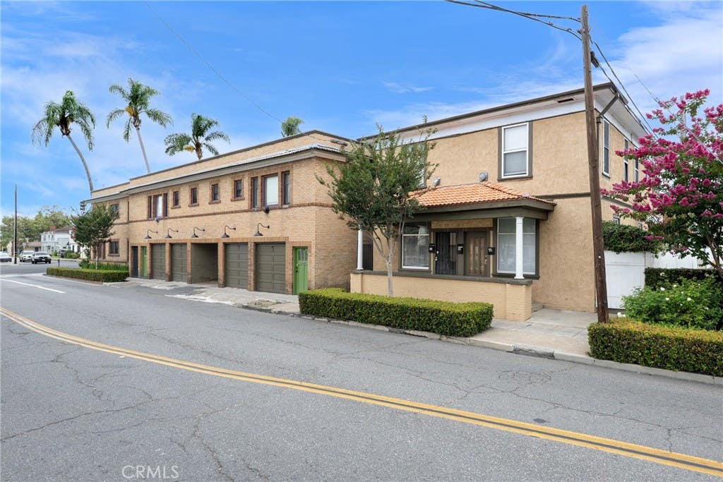 Photo of 1301 N Broadway, Santa Ana, CA 92706 (MLS # PW26139159)
