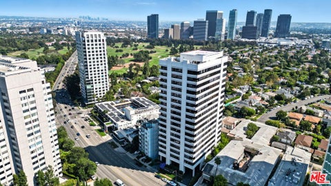 Photo of 10350 Wilshire Boulevard #1402, Los Angeles, CA 90024 (MLS # 26104613)
