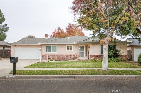 Photo of 7353 N Bond, Fresno, CA 93720 (MLS # FR25275532)