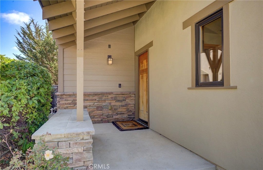2303 Sanderling Court