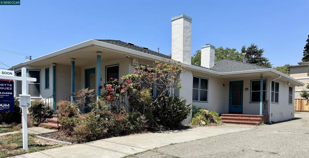 Opportunity Knocks! Fully-vacant duplex on 5,950 sf lot in the vibrant core of San Leandro. CC(H) Zoning, ADU Potential. Ideal for investors or owner-users offering incredible flexibility: lease both units for dual income, create a live-work residence or use the spaces as office suites. The residential units (1468 +/- sf total) include a two-bedroom, one-bath space and a one-bedroom, one-bath unit. Ample off-street parking. Central location, within minutes to Downtown, freeways and BART, provides excellent access for commuters, businesses and tenants alike. Whether you’re seeking flexibility or income potential don’t miss this rare opportunity in a prime location.