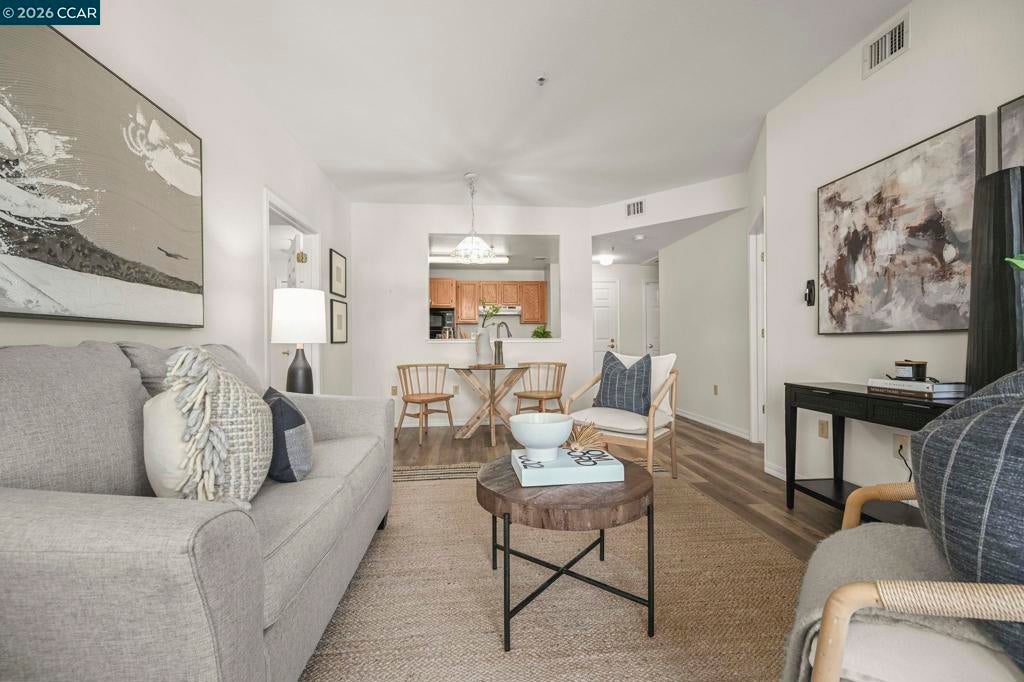 1860 Tice Creek Dr 1228
