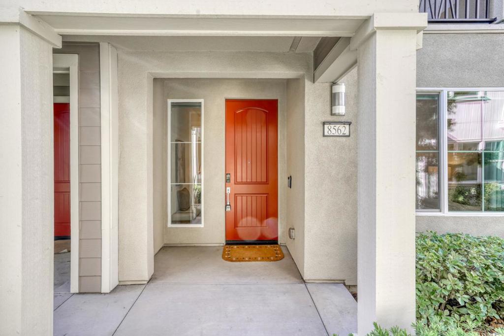 8562 Cabana Way