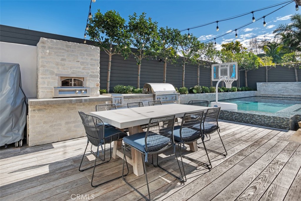 Irvine Terrace (IRVT) - Residential